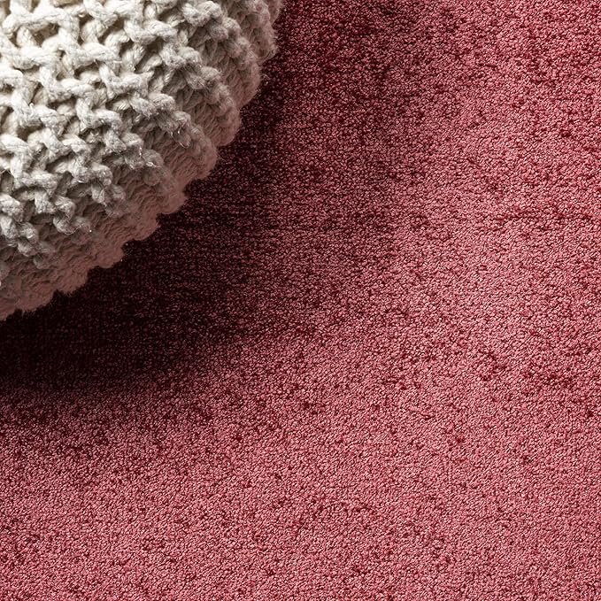 Eyely UES100E-5R Haze Solid Low-Pile Red 5' Round Area Rug, Pet Friendly, Stain Resistant, Easy Cleaning, for Bedroom, Living Room, Kitchen