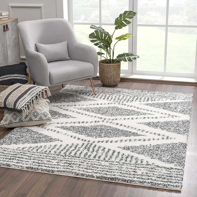 Hauteloom Trunding Moroccan Farmhouse Living Room Bedroom Shaggy Round Area Rug - Bohemian Shag Rug - Plush High Pile - Southwestern Boho Soft Carpet - Black, Cream, Grey, Beige - 5'3" Circle
