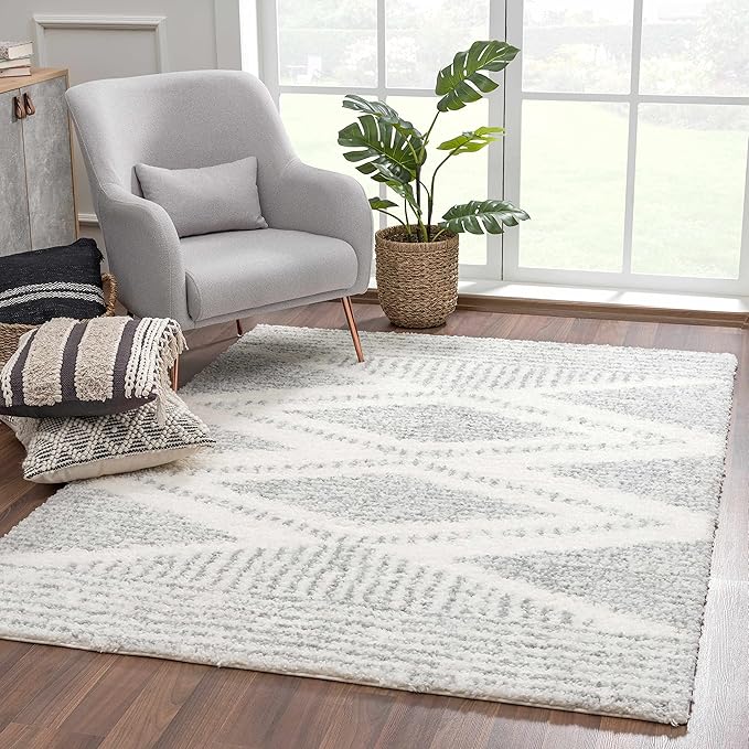 Hauteloom Trunding Moroccan Farmhouse Hallway Entryway Kitchen Shaggy Runner Rug - Bohemian Shag - Plush High Pile - Southwestern Boho Soft Carpet - Grey, Beige - 2'7" x 7'3"