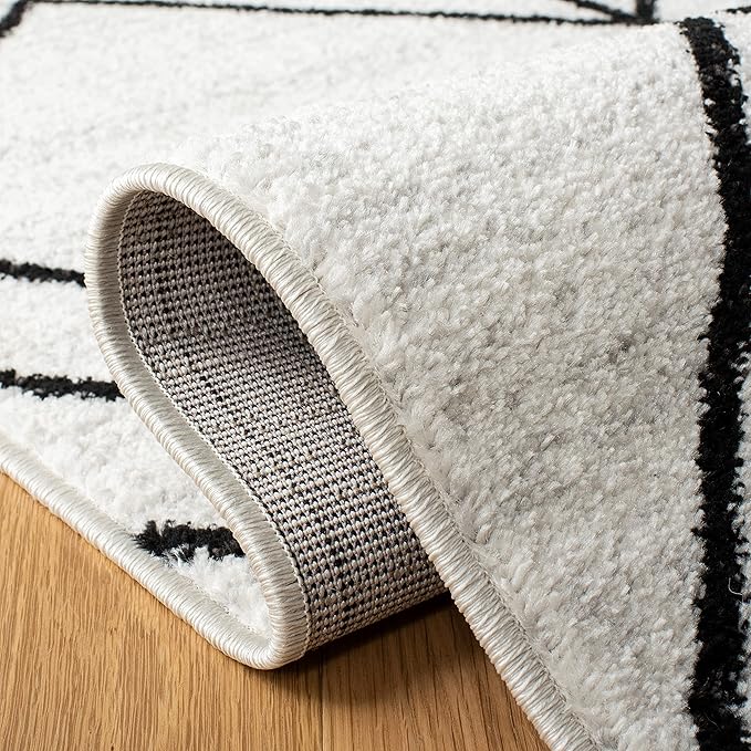 SAFAVIEH Adirondack Collection Runner Rug - 2'6" x 10', Light Grey & Black, Modern Geometric Design, Non-Shedding & Easy Care, Ideal for High Traffic Areas in Living Room, Bedroom (ADR241F)