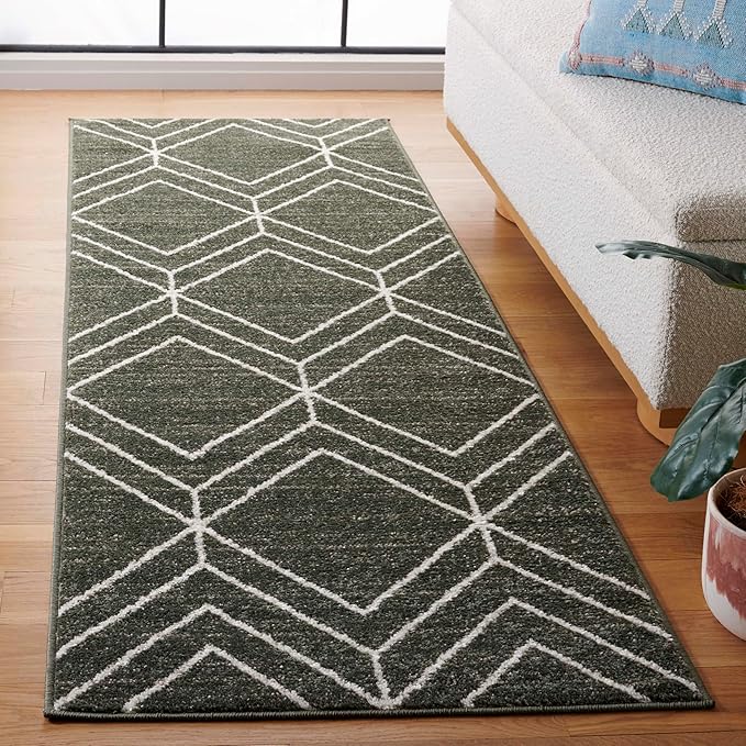 SAFAVIEH Adirondack Collection Runner - 2'6" x 6', Dark Green & Ivory, Geometric Design, Non-Shedding & Easy Care, Ideal for The Living Room, Dining, Bedroom (ADR241X)
