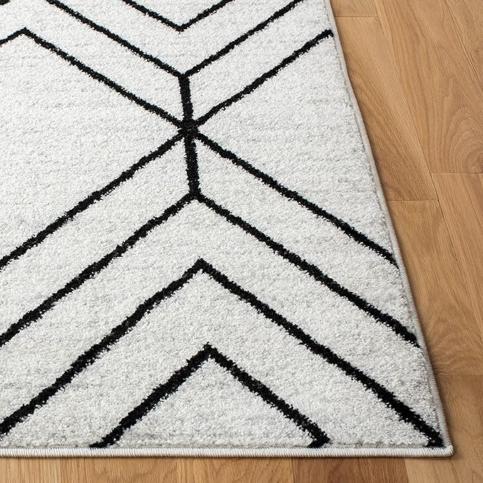 SAFAVIEH Adirondack Collection Runner Rug - 2'6" x 12', Light Grey & Black, Modern Geometric Design, Non-Shedding & Easy Care, Ideal for High Traffic Areas in Living Room, Bedroom (ADR241F)