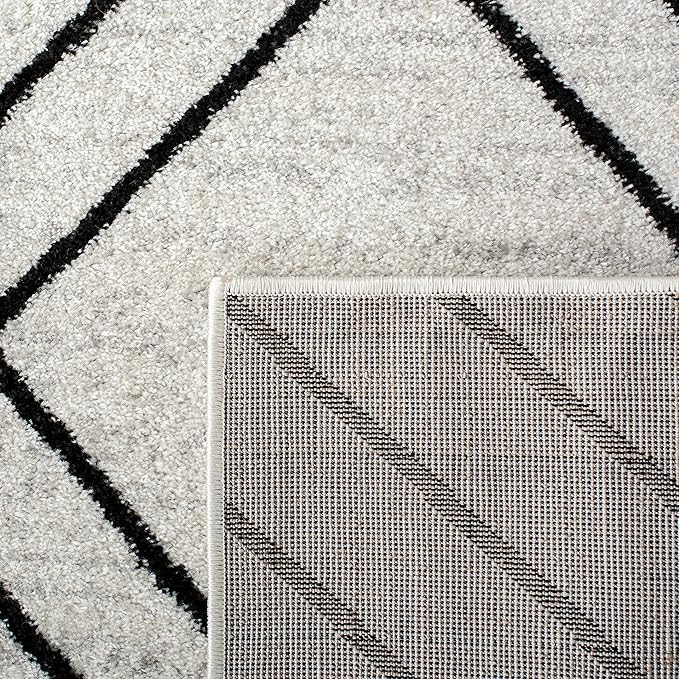 SAFAVIEH Adirondack Collection Runner Rug - 2'6" x 10', Light Grey & Black, Modern Geometric Design, Non-Shedding & Easy Care, Ideal for High Traffic Areas in Living Room, Bedroom (ADR241F)
